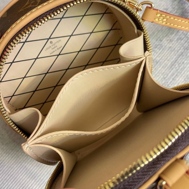Sac Louis Vuitton Mini Boîte Chapeau Monogram – Image 9