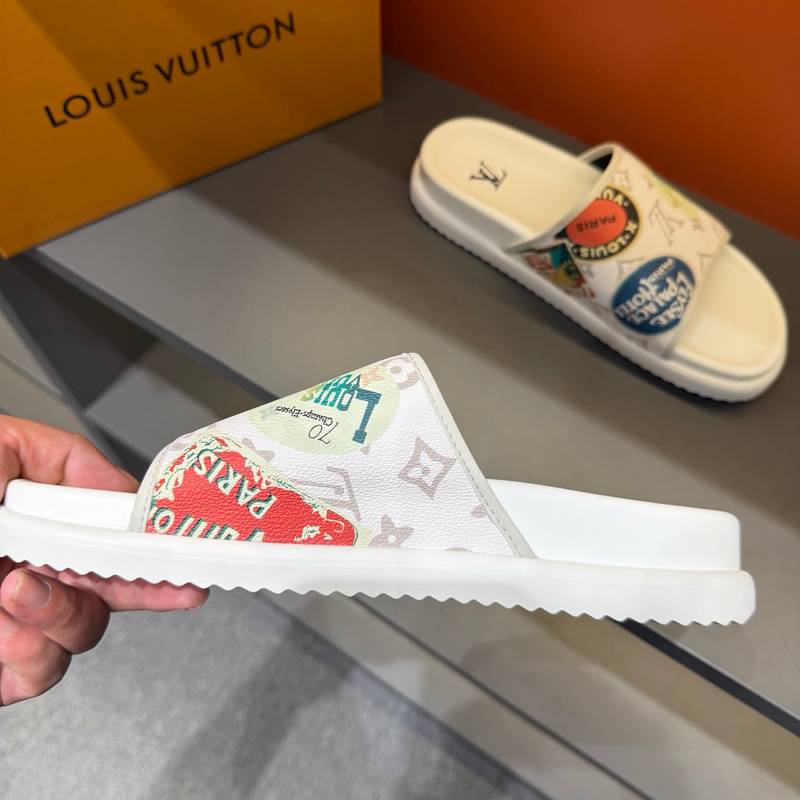 Claquettes Louis Vuitton monogram avec imprimé patchs colorés – semelle confort – Image 12