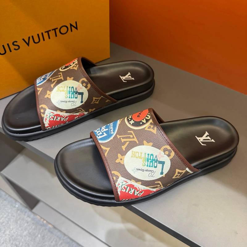 Claquettes Louis Vuitton monogram avec imprimé patchs colorés – semelle confort – Image 13