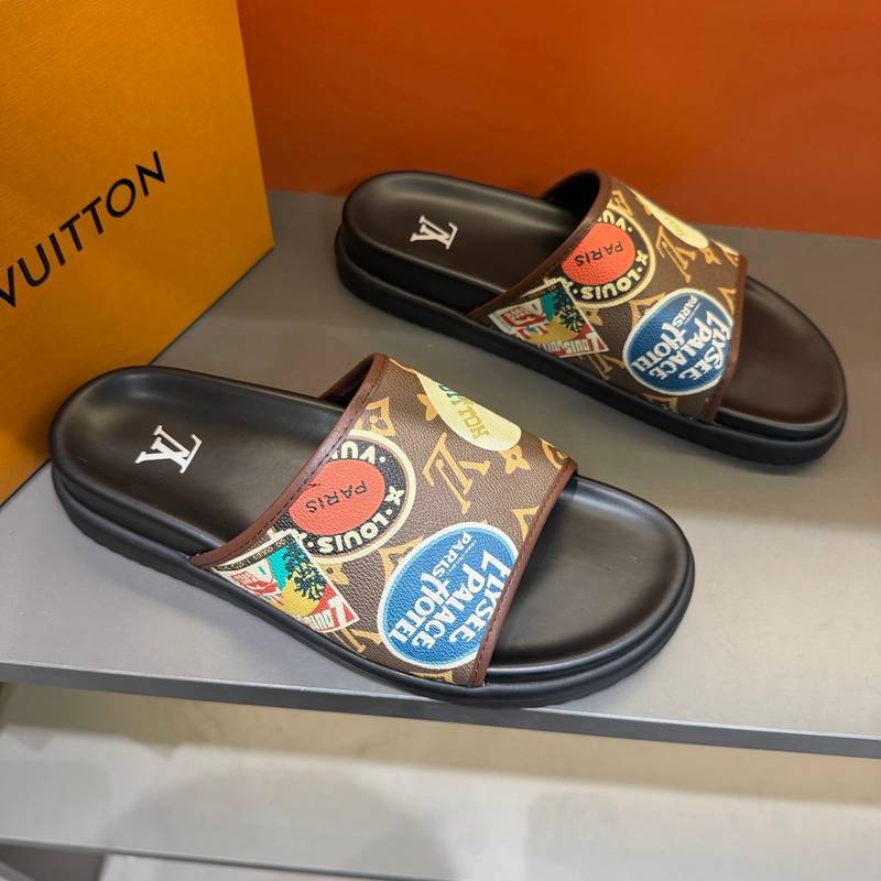 Claquettes Louis Vuitton monogram avec imprimé patchs colorés – semelle confort – Image 14