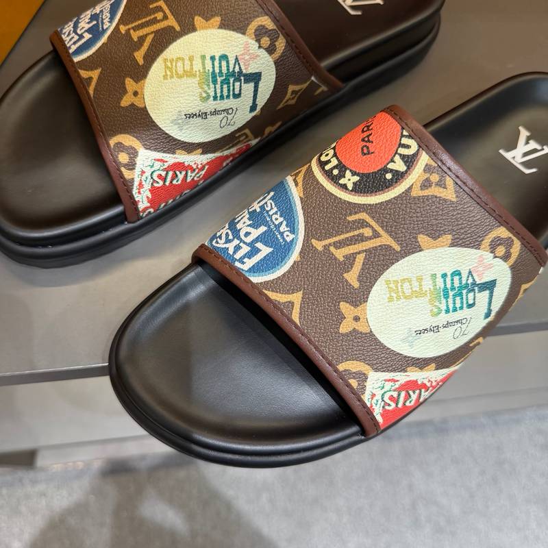 Claquettes Louis Vuitton monogram avec imprimé patchs colorés – semelle confort – Image 16