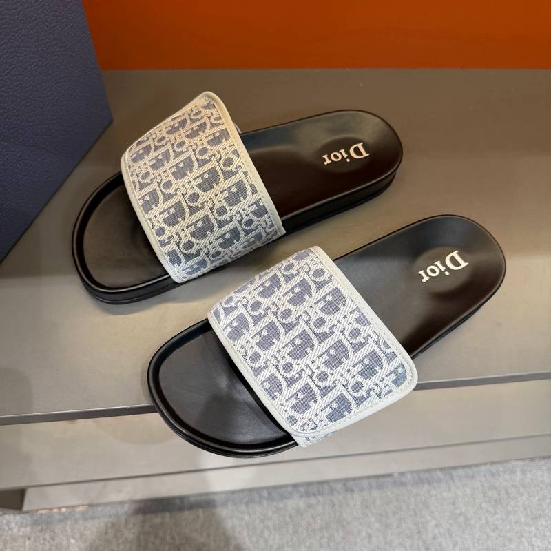 Claquettes Dior en toile monogram – Confort premium et design iconique – Image 7