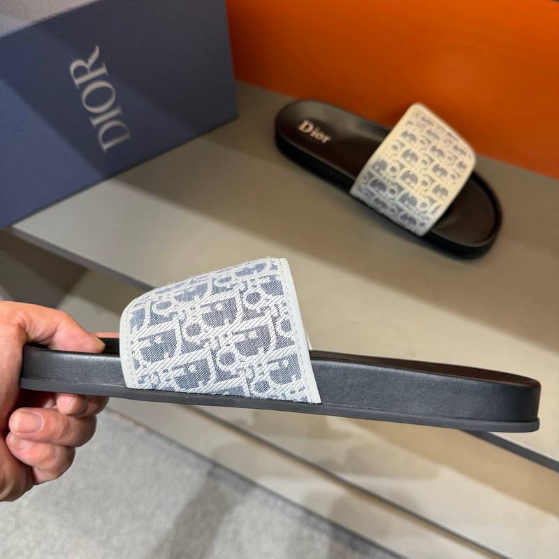 Claquettes Dior en toile monogram – Confort premium et design iconique – Image 12