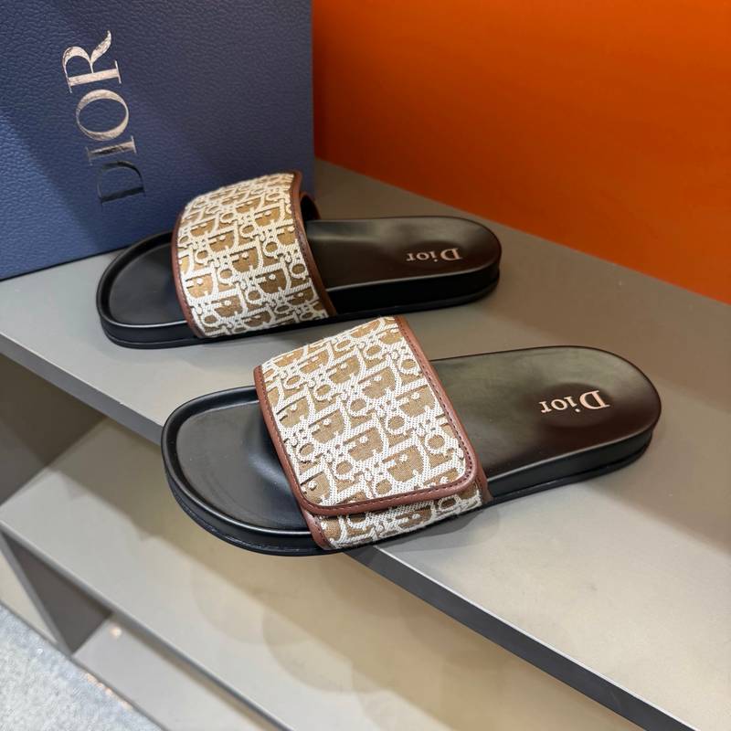 Claquettes Dior en toile monogram – Confort premium et design iconique – Image 3