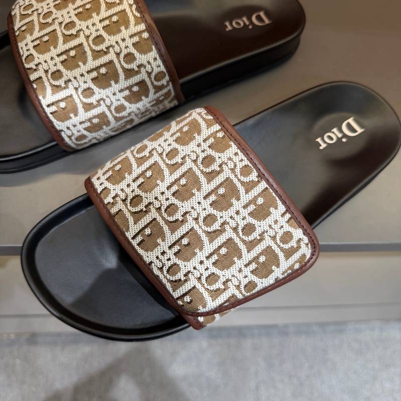 Claquettes Dior en toile monogram – Confort premium et design iconique – Image 17