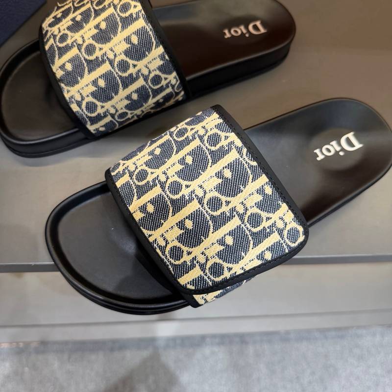 Claquettes Dior en toile monogram – Confort premium et design iconique – Image 4